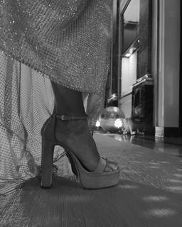 Candela Ruggeri feet photo 13