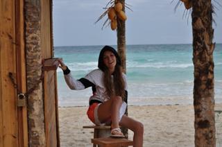 Candela Vetrano feet photo 11