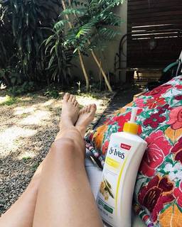 Candela Vetrano feet photo 4