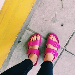 Candela Vetrano feet photo 3