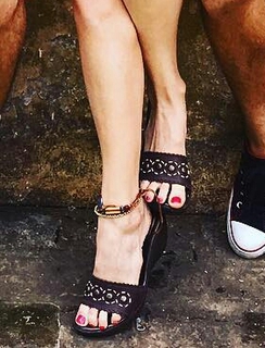 Candelaria Molfese feet photo 9