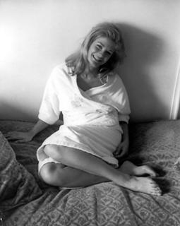 Candice Bergen feet photo 3