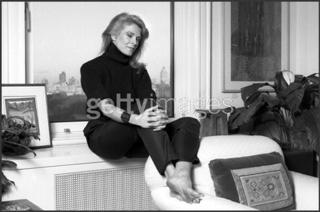 Candice Bergen feet photo 1