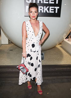 Candice Brown feet photo 17