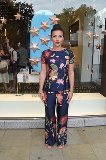 Candice Brown feet photo 6