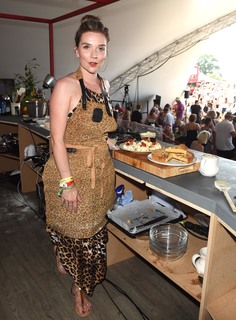 Candice Brown feet photo 7