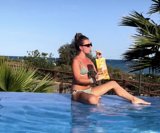Candice Brown feet photo 8