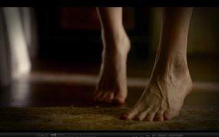 Candice King feet photo thumbnail