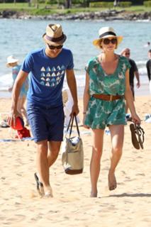 Candice King feet photo thumbnail