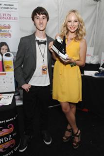 Candice King feet photo thumbnail