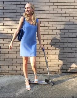 Candice King feet photo thumbnail