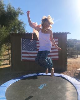 Candice King feet photo thumbnail