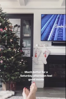Candice King feet photo thumbnail