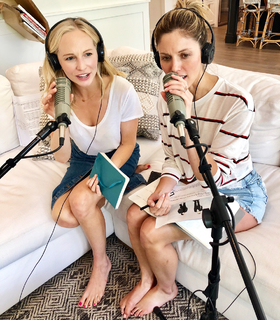 Candice King feet photo thumbnail