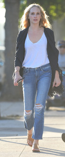Candice King feet photo thumbnail