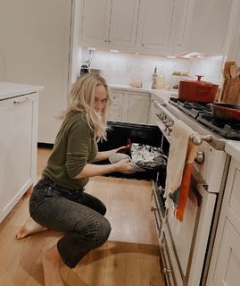 Candice King feet photo thumbnail
