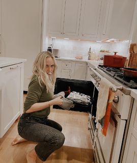 Candice King feet photo thumbnail