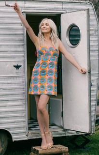 Candice King feet photo thumbnail