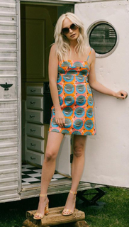 Candice King feet photo thumbnail