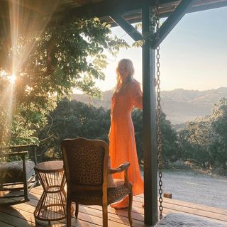 Candice King feet photo thumbnail
