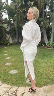 Candice King feet photo thumbnail