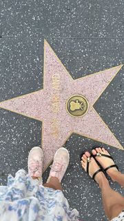 Candice King feet photo thumbnail