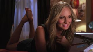 Candice King feet photo thumbnail