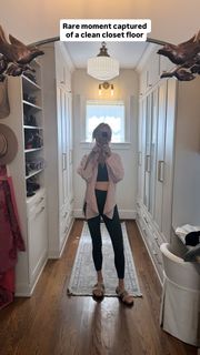 Candice King feet photo thumbnail