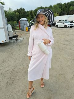 Candice King feet photo 1