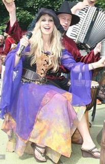 Candice Night feet photo 19