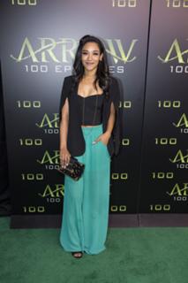 Candice Patton feet photo thumbnail