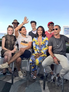 Candice Patton feet photo thumbnail