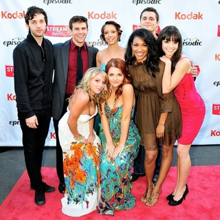 Candice Patton feet photo thumbnail