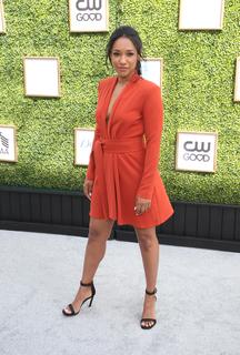 Candice Patton feet photo thumbnail