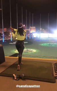 Candice Patton feet photo thumbnail