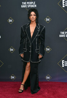 Candice Patton feet photo thumbnail