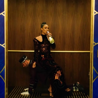 Candice Patton feet photo thumbnail