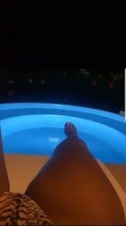Candice Patton feet photo thumbnail