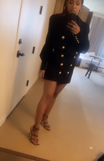 Candice Patton feet photo thumbnail