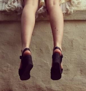 Candice Pool feet photo 9