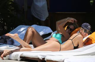 Candice Swanepoel feet photo thumbnail