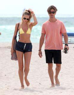 Candice Swanepoel feet photo thumbnail