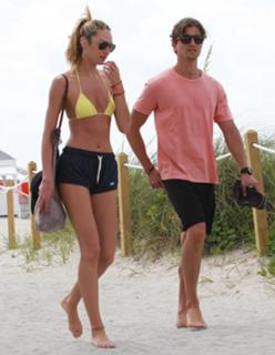 Candice Swanepoel feet photo thumbnail