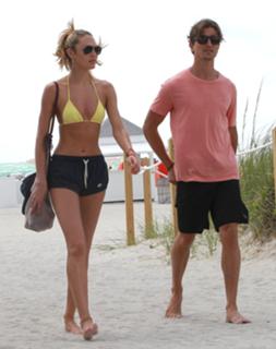 Candice Swanepoel feet photo thumbnail