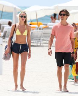Candice Swanepoel feet photo thumbnail