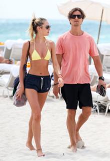 Candice Swanepoel feet photo thumbnail