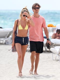 Candice Swanepoel feet photo thumbnail