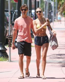 Candice Swanepoel feet photo thumbnail