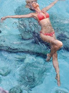 Candice Swanepoel feet photo thumbnail