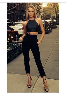 Candice Swanepoel feet photo thumbnail